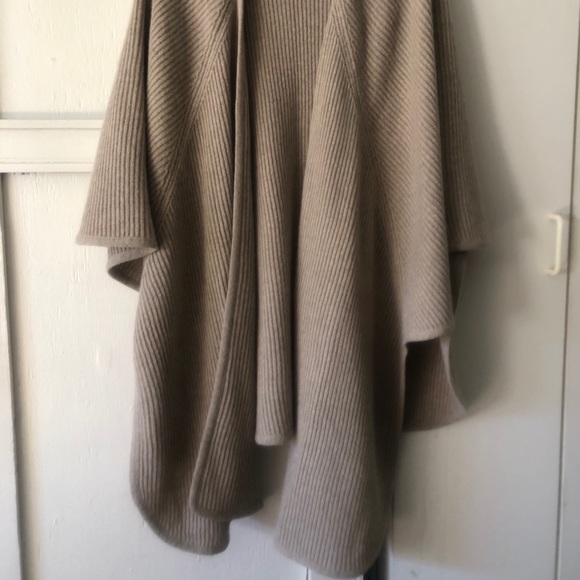 MOVING SALE! Armani Neve Cape Wrap - Picture 2 of 5